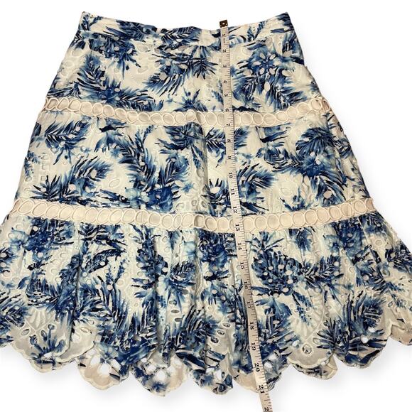Guess Noelle Blue White Floral Eyelet Embroidered Mini Skirt with Lace Trim Sz S - Picture 8 of 10